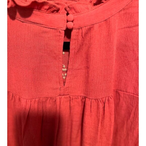 Torrid Women's Embroidered Red Long Sleeve Blouse‎ Size 1 Rayon - Picture 4 of 7